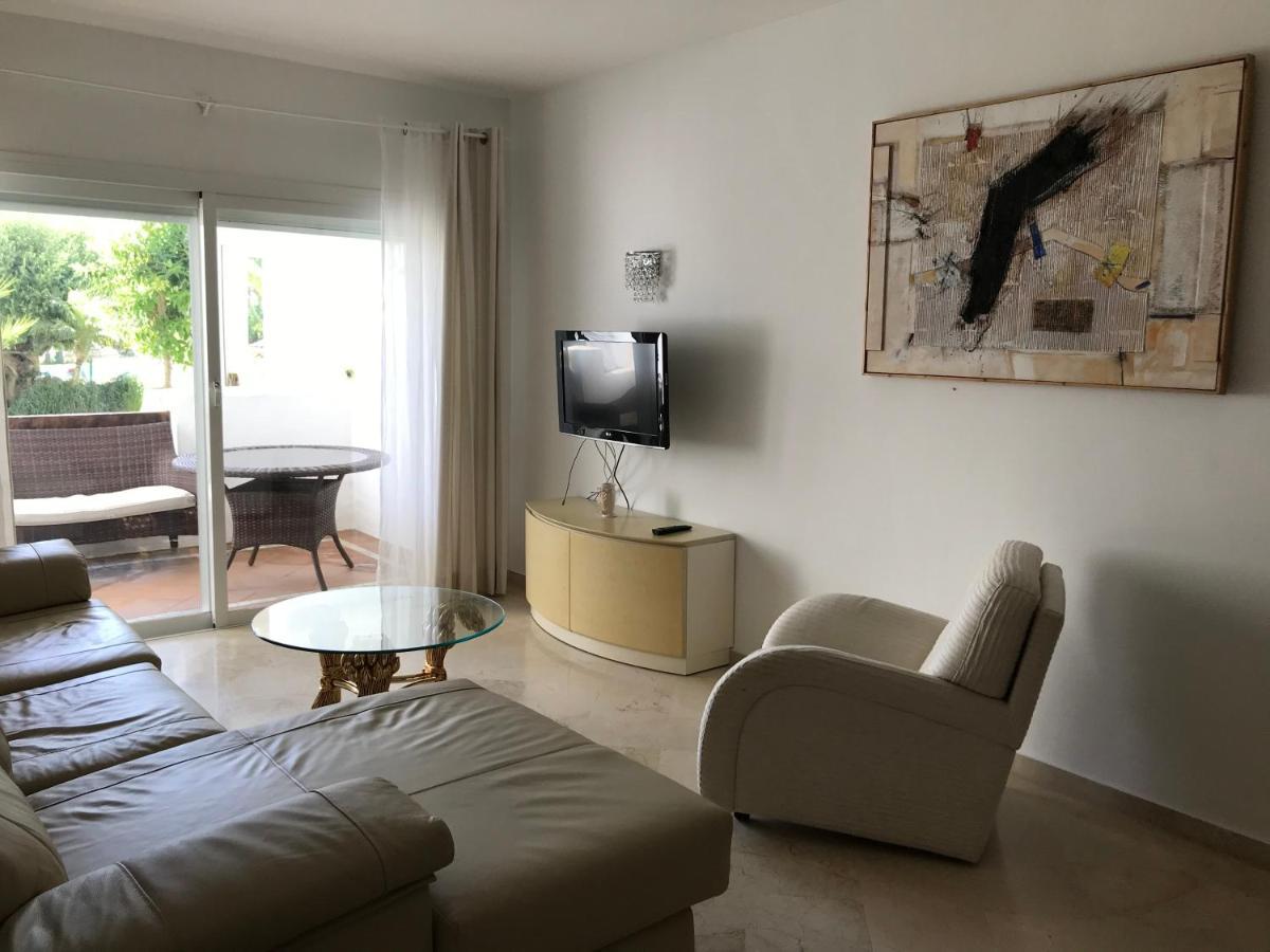 אסטפונה Apartment Costalita, Direct Beach Access, Ground Floor, Salt Water Pool מראה חיצוני תמונה