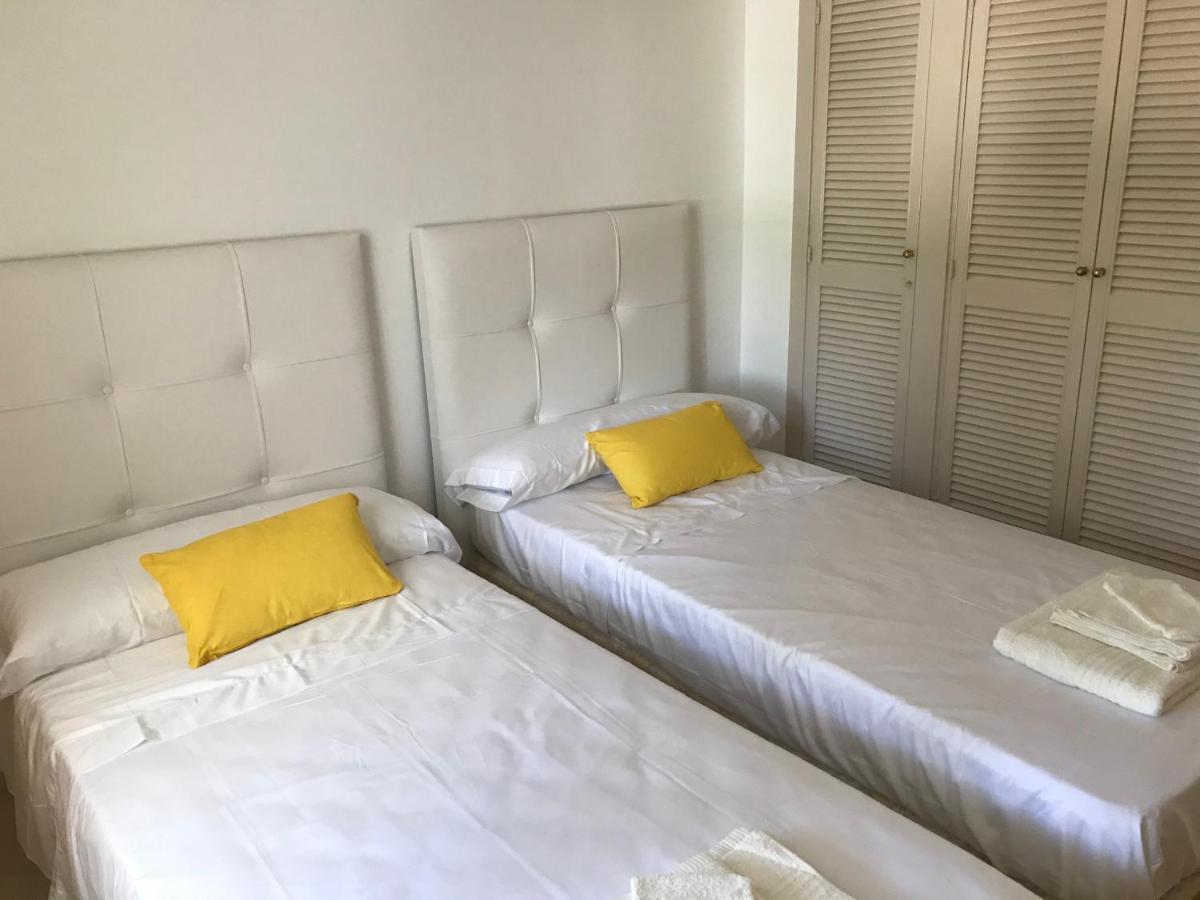 אסטפונה Apartment Costalita, Direct Beach Access, Ground Floor, Salt Water Pool מראה חיצוני תמונה