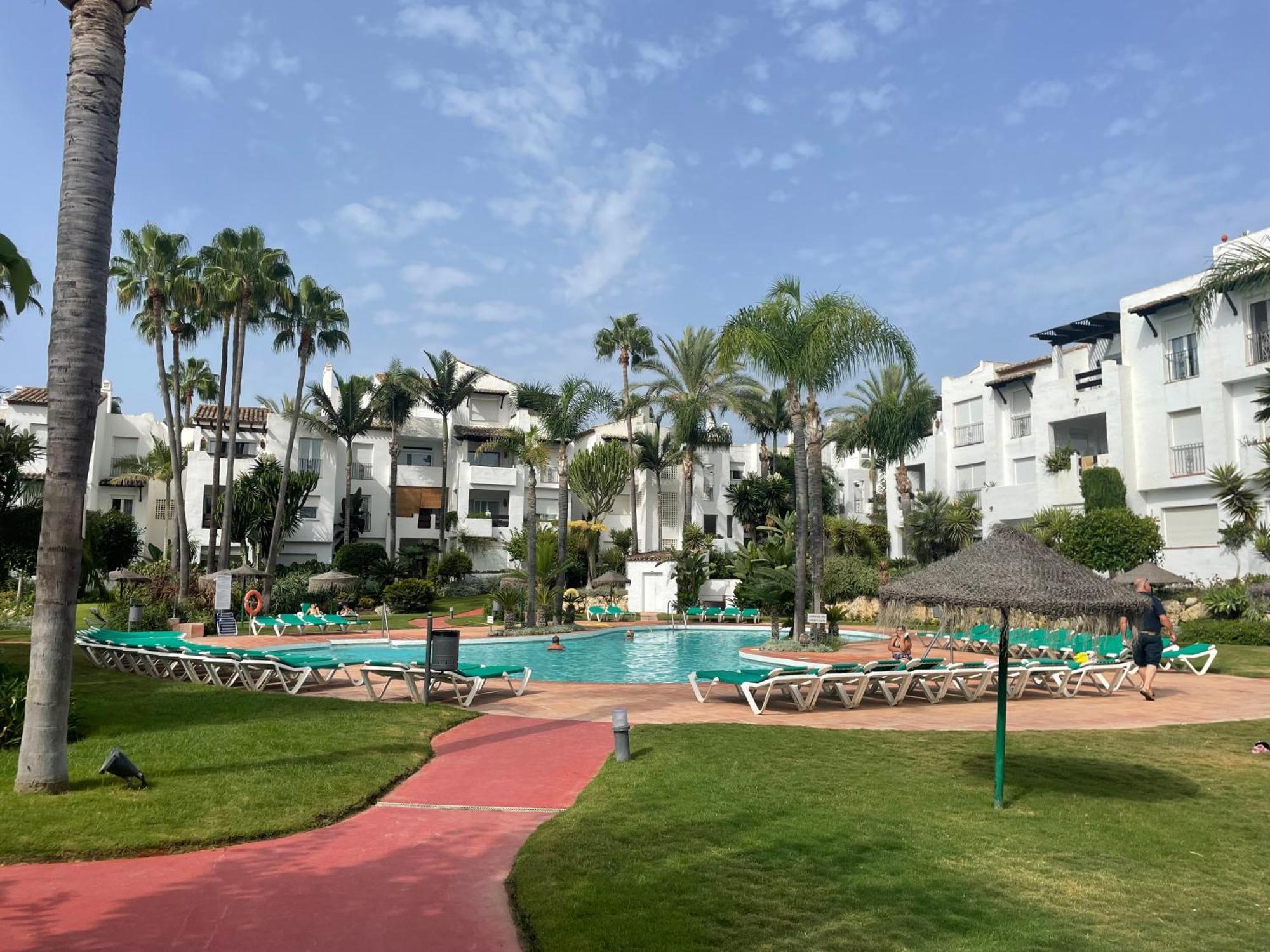 אסטפונה Apartment Costalita, Direct Beach Access, Ground Floor, Salt Water Pool מראה חיצוני תמונה