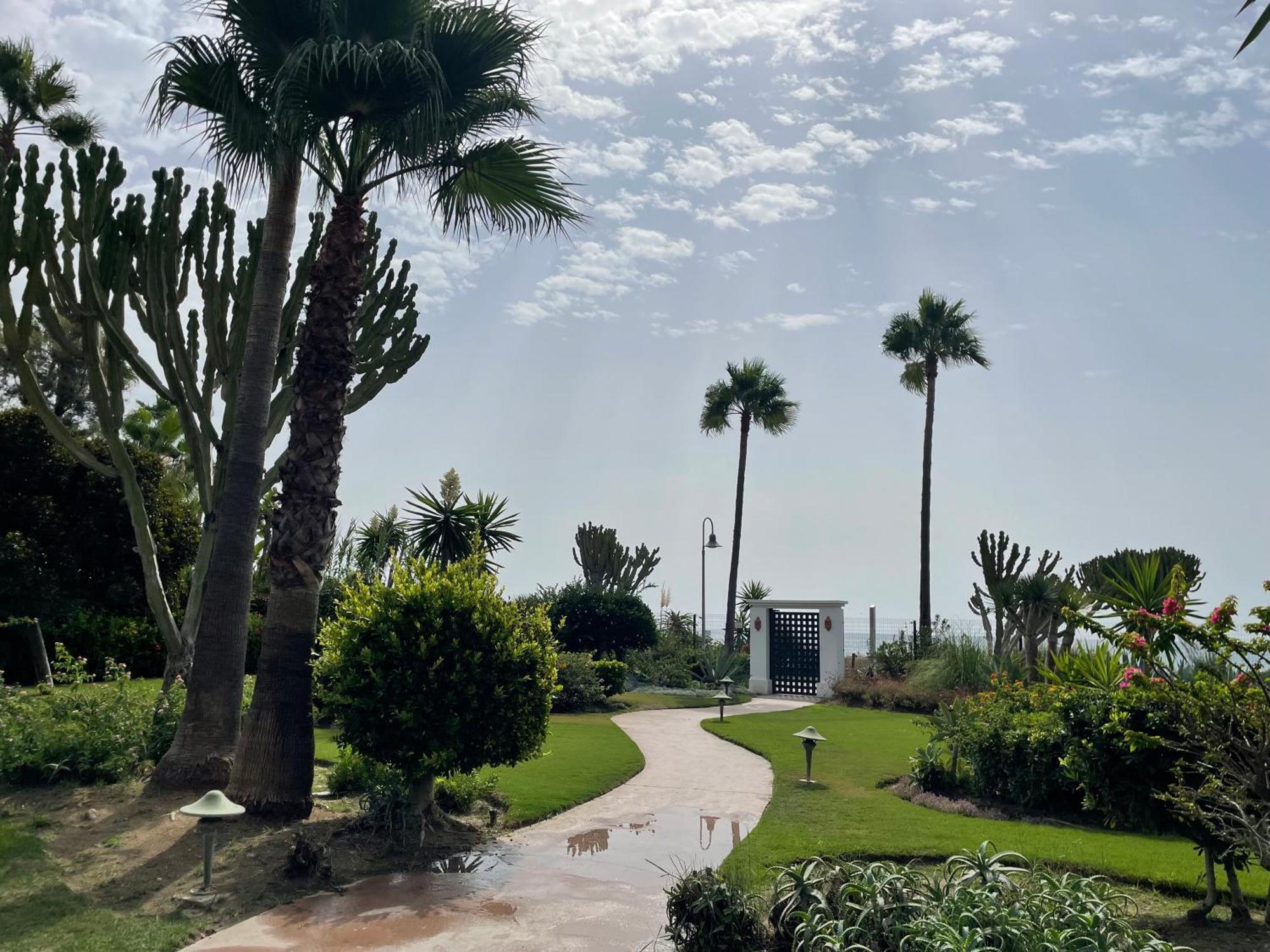 אסטפונה Apartment Costalita, Direct Beach Access, Ground Floor, Salt Water Pool מראה חיצוני תמונה