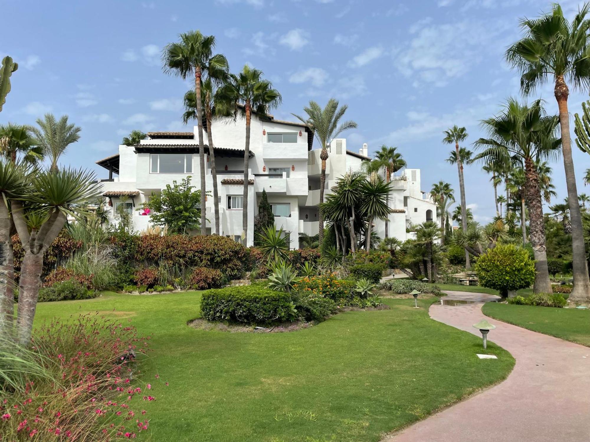 אסטפונה Apartment Costalita, Direct Beach Access, Ground Floor, Salt Water Pool מראה חיצוני תמונה